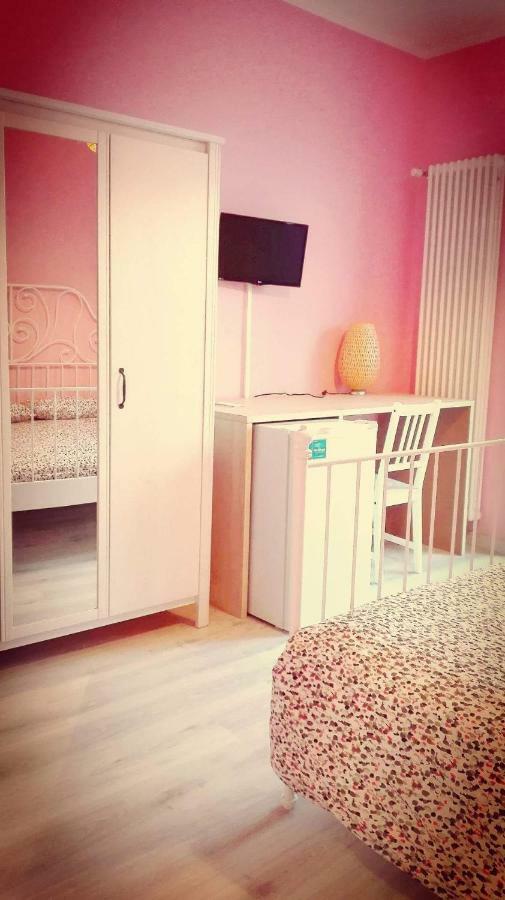 Tra MENTA e MELIGA Hotel Carignano  Bagian luar foto