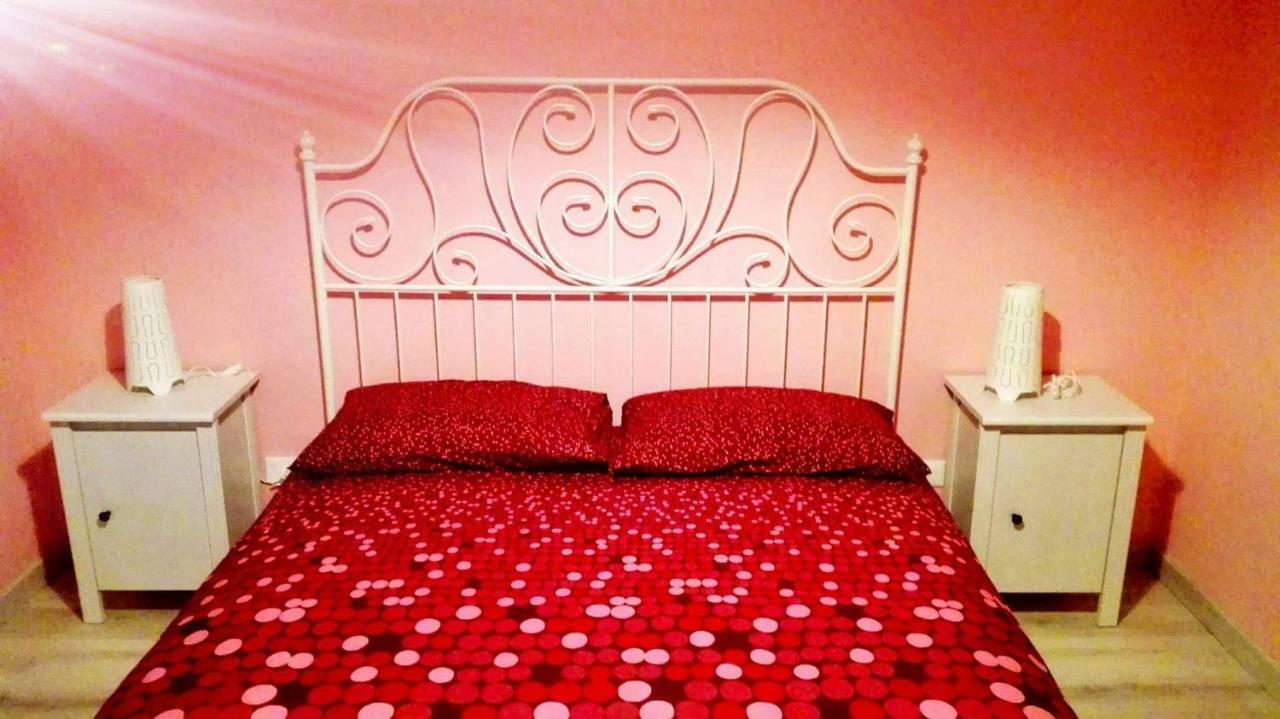 Tra MENTA e MELIGA Hotel Carignano  Bagian luar foto