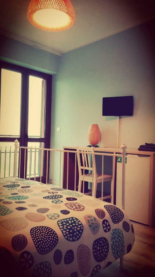 Tra MENTA e MELIGA Hotel Carignano  Bagian luar foto